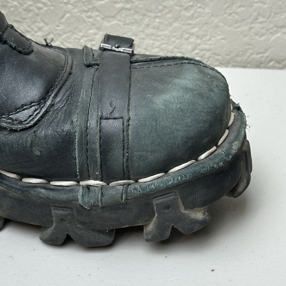Used  Black Leather Skull & Bones Goth Biker Boots 1809-255 Size 7.5/Men's 9/WM - Picture 4 of 16
